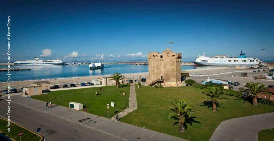 Casa Debby Villa Porto Torres Exteriör bild